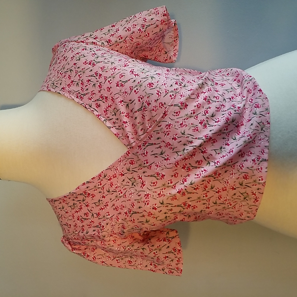 3/$25 SHEIN FLORAL TOP XS Coral Pink short sleeve WRAP Tie crop short